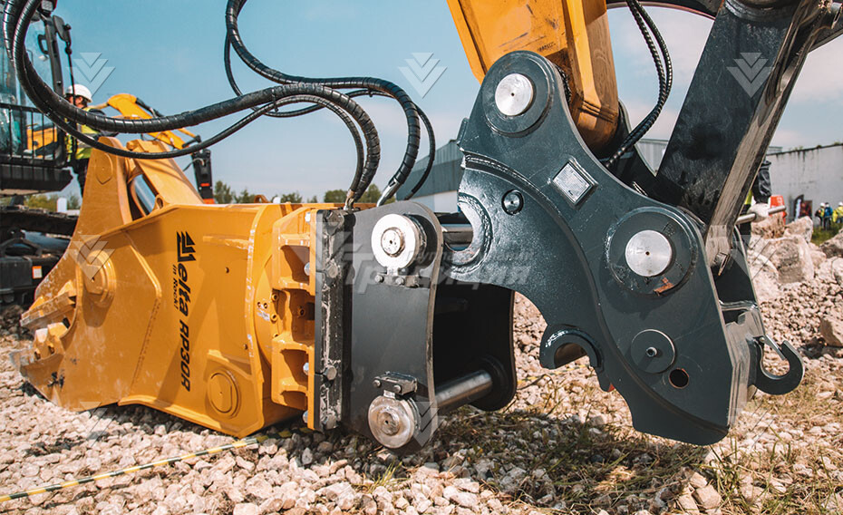 Квик-каплер Delta QC-300 на HYUNDAI R330 картинка 648657